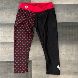 NWOT Mahiku heart Capri leggings